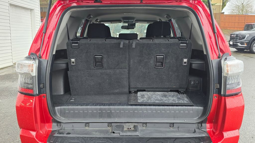 Used 2020 Toyota 4Runner SR5 image 17