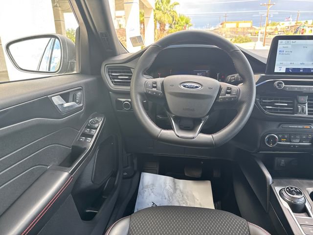 Used 2025 Ford Escape ST-Line image 13