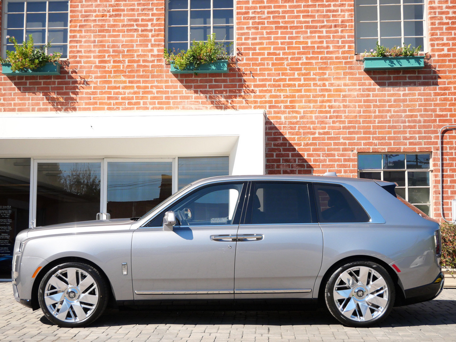 New 2027 Rolls-Royce Cullinan AWD/4WD image 3