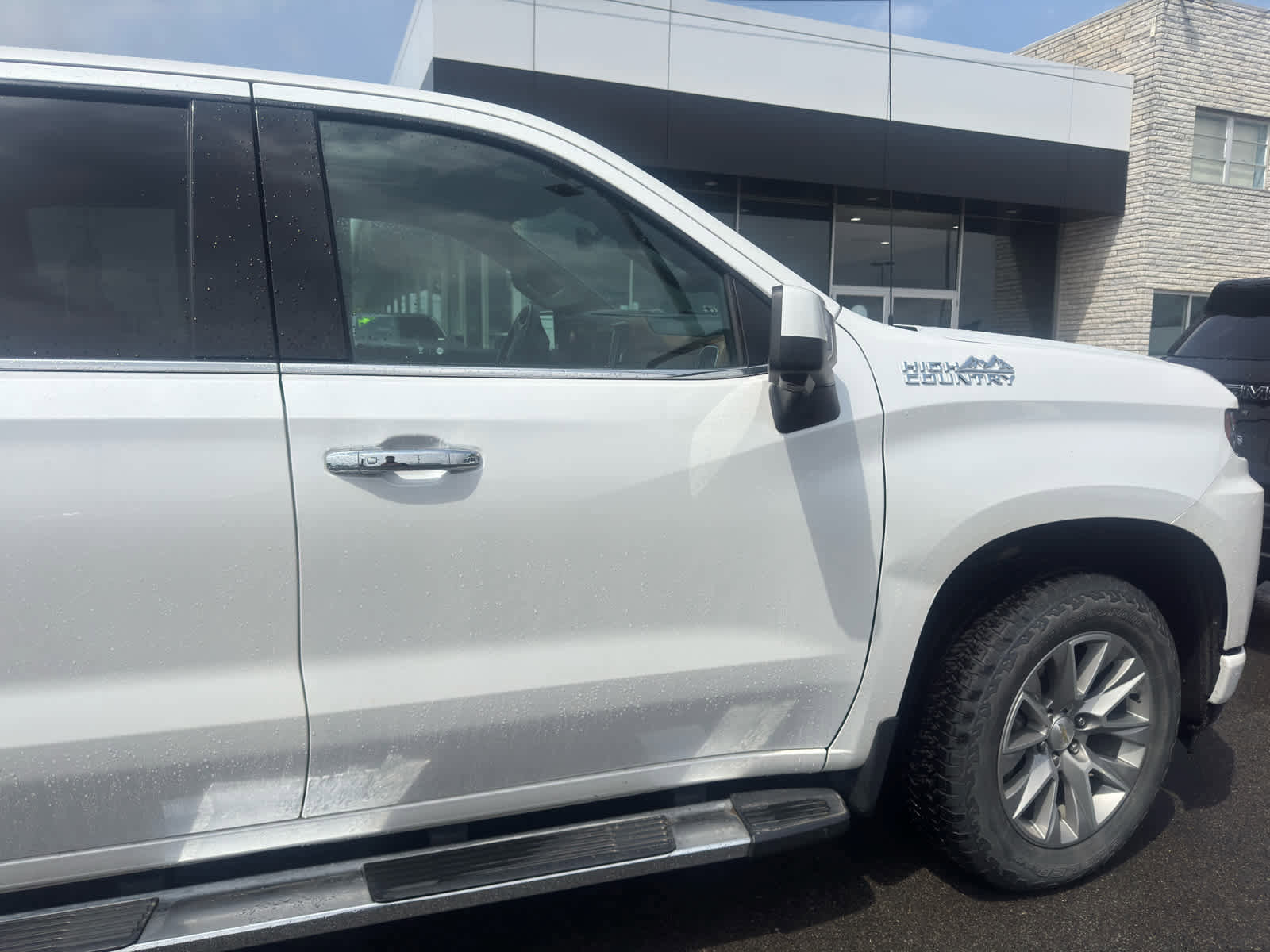 Used 2021 Chevrolet Silverado 1500 High Country w/ Technology Package AWD/4WD image 5