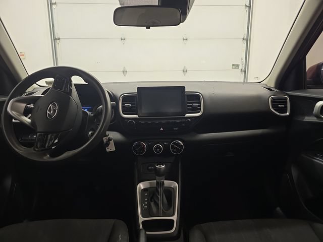 Used 2021 Hyundai Venue SE FWD image 13