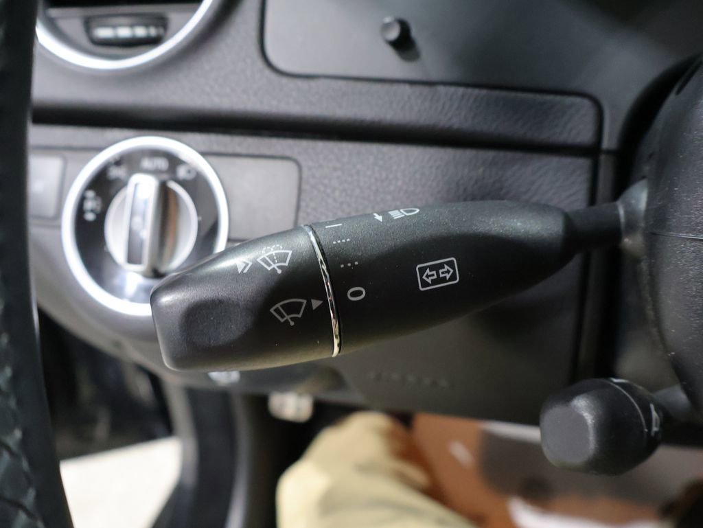 Used 2012 Mercedes-Benz C 300 4MATIC Sedan image 34