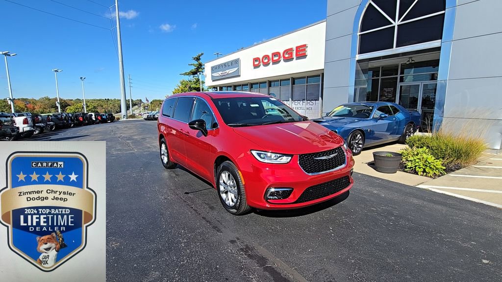 New 2026 Chrysler Pacifica Select image 1