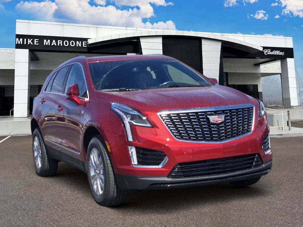 New 2026 Cadillac XT5 Luxury image 2