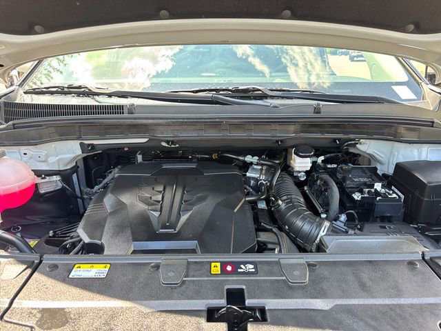 Used 2025 Kia Carnival EX FWD image 26