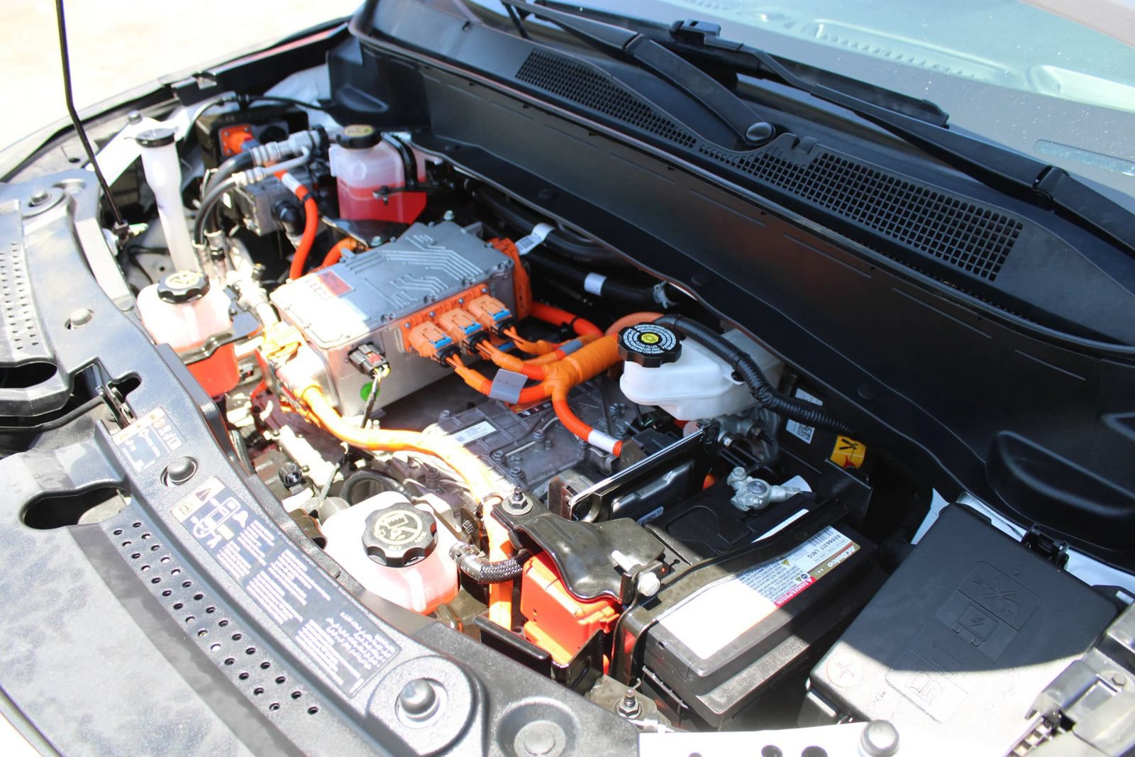 Used 2023 Chevrolet Bolt EUV LT FWD image 30