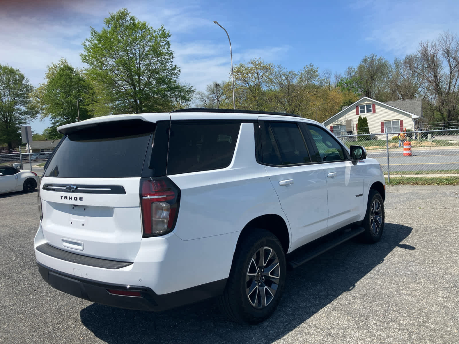 Used 2024 Chevrolet Tahoe Z71 w/ Luxury Package image 4