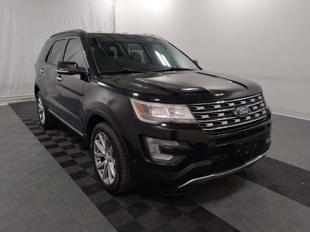 Used 2017 Ford Explorer Limited w/ Equipment Group 301A AWD/4WD image 13