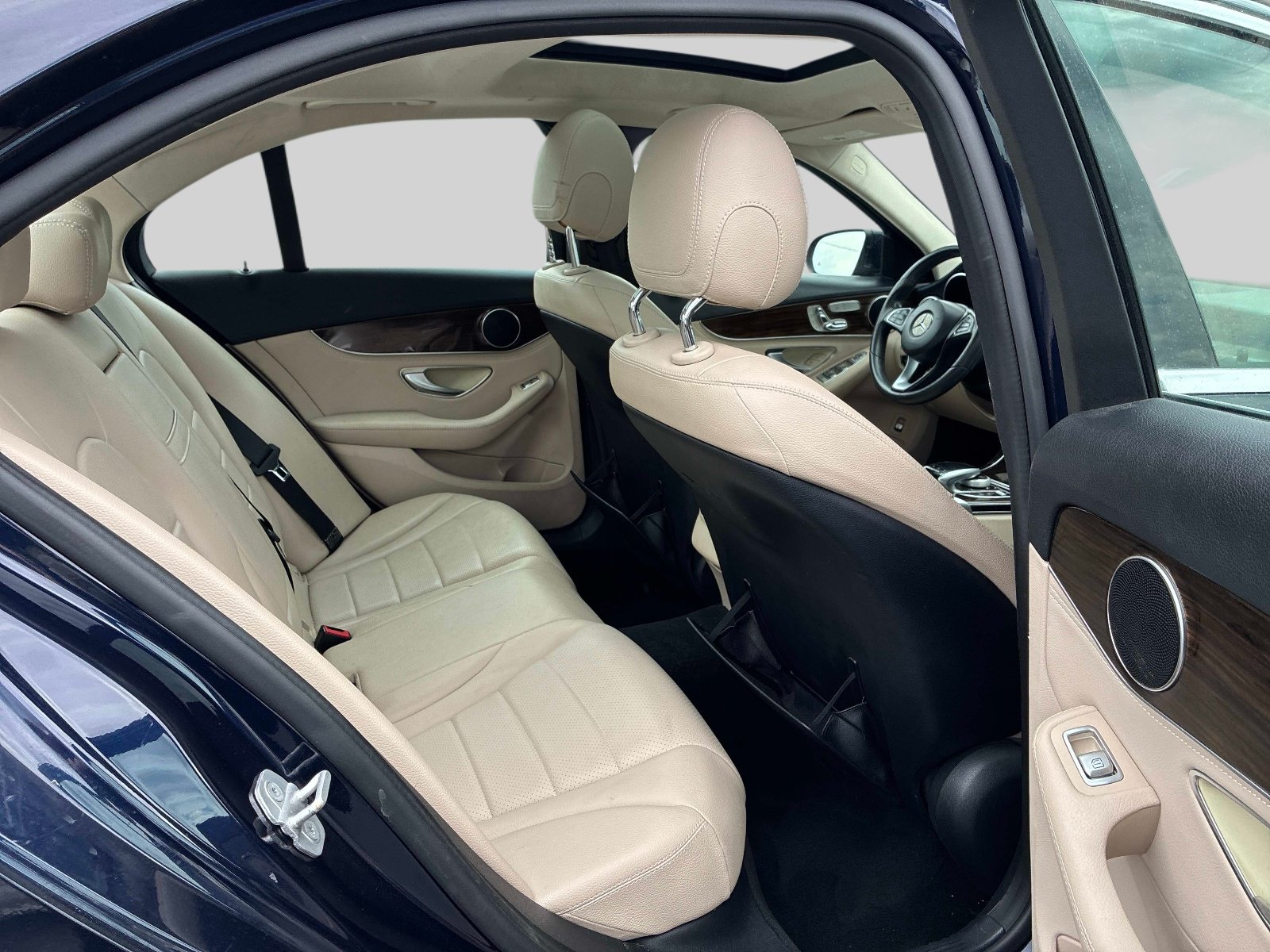 Used 2015 Mercedes-Benz C 300 4MATIC Sedan image 10