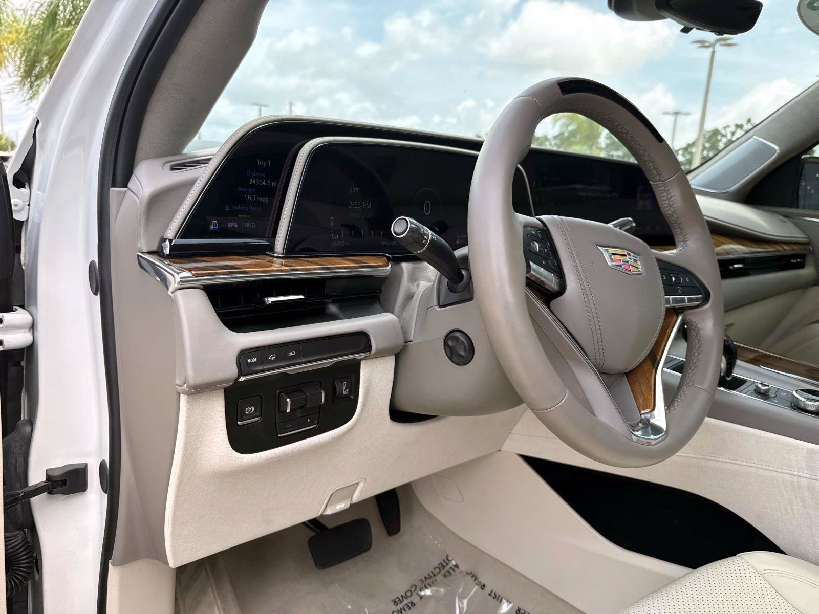 Used 2024 Cadillac Escalade Sport Platinum RWD image 20