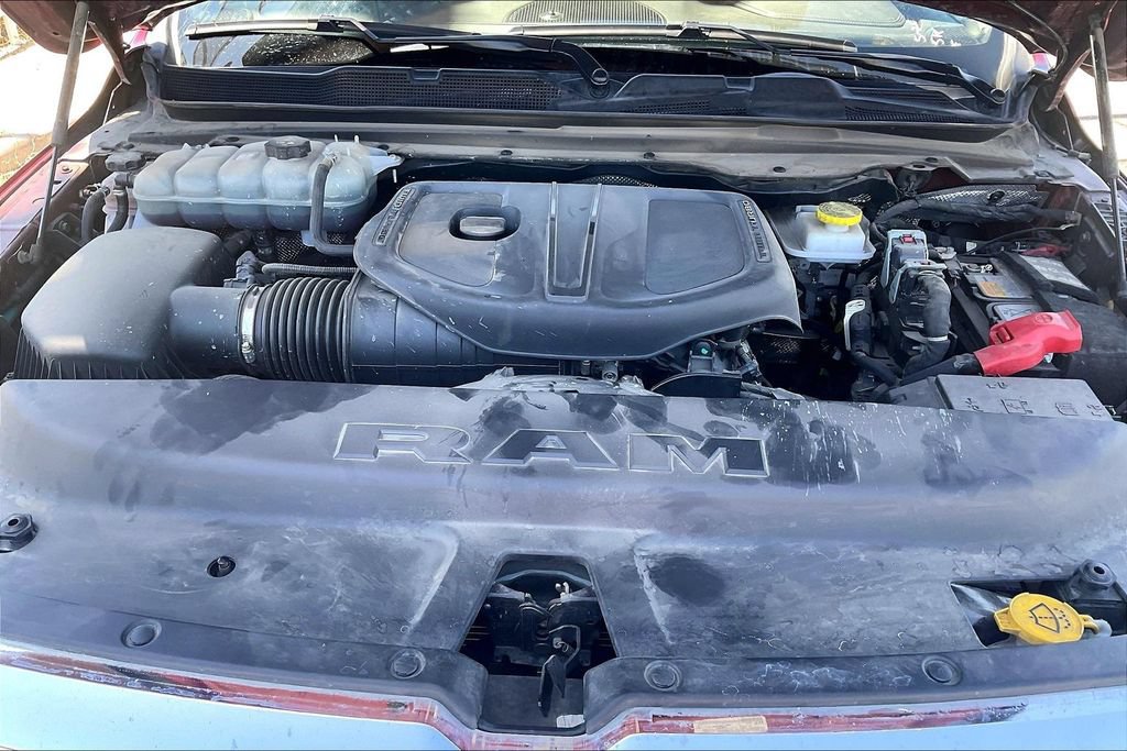 Used 2025 RAM 1500 Laramie AWD/4WD image 10