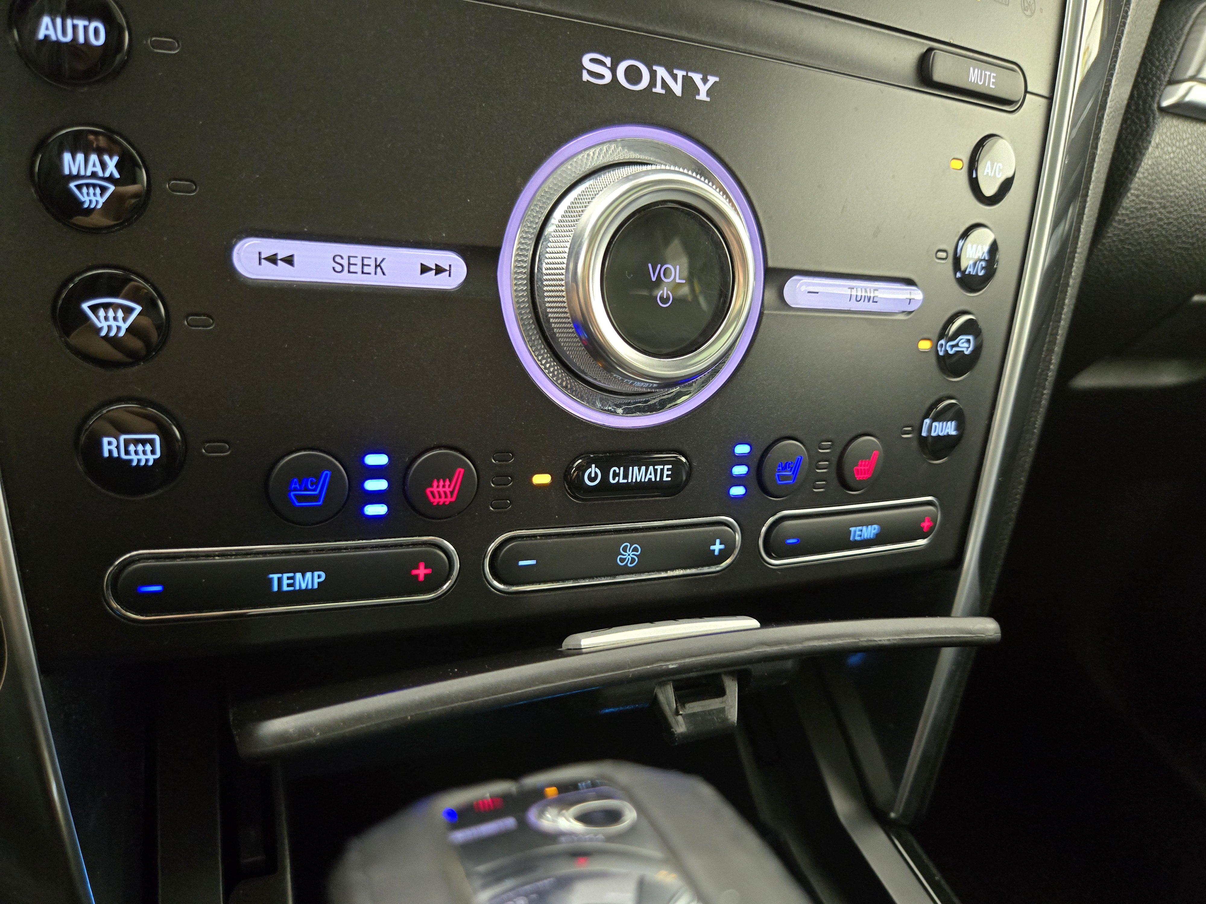 Used 2019 Ford Explorer Sport w/ Equipment Group 401A AWD/4WD image 28