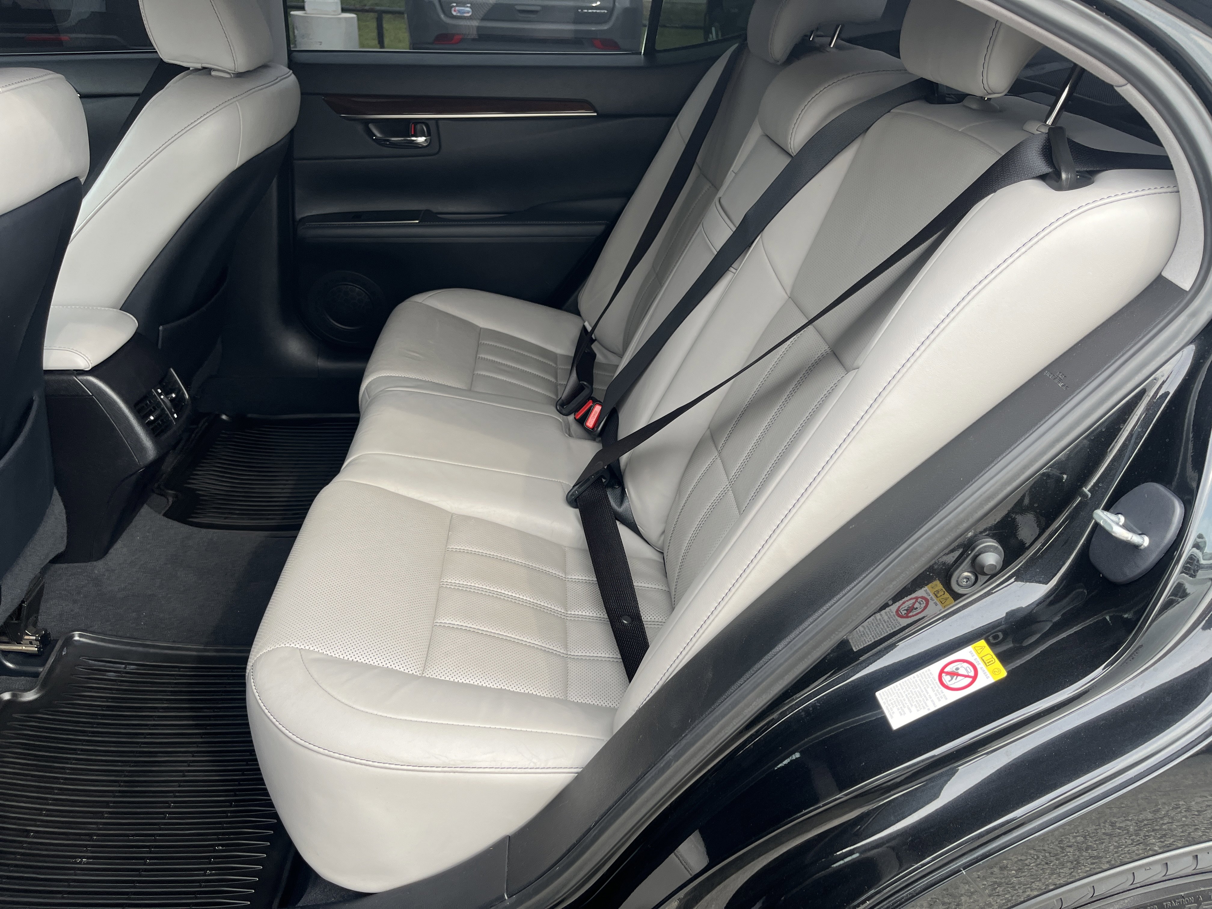Used 2018 Lexus ES 350 w/ Luxury Package w/Wood Trim FWD image 34
