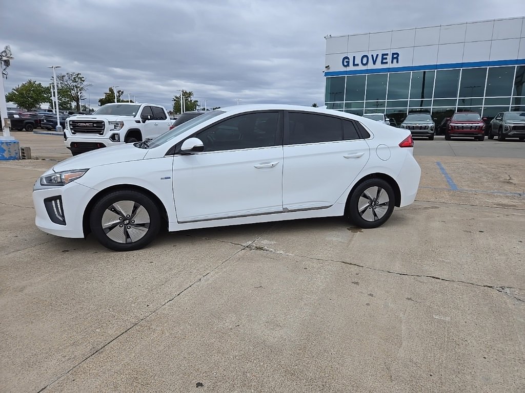 Used 2020 Hyundai Ioniq SE video 2