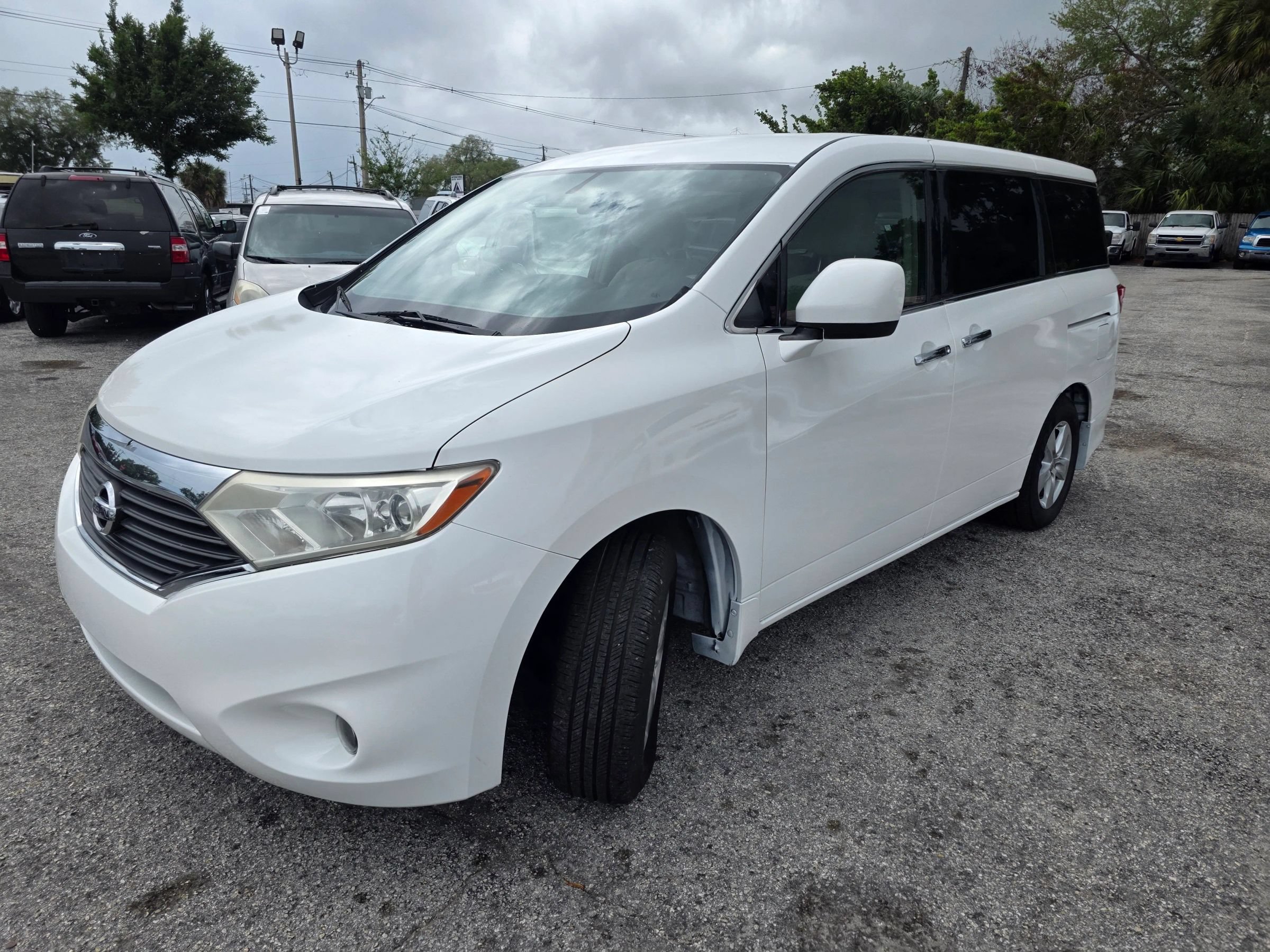 Used 2012 Nissan Quest SV w/ Protection Pkg FWD image 3