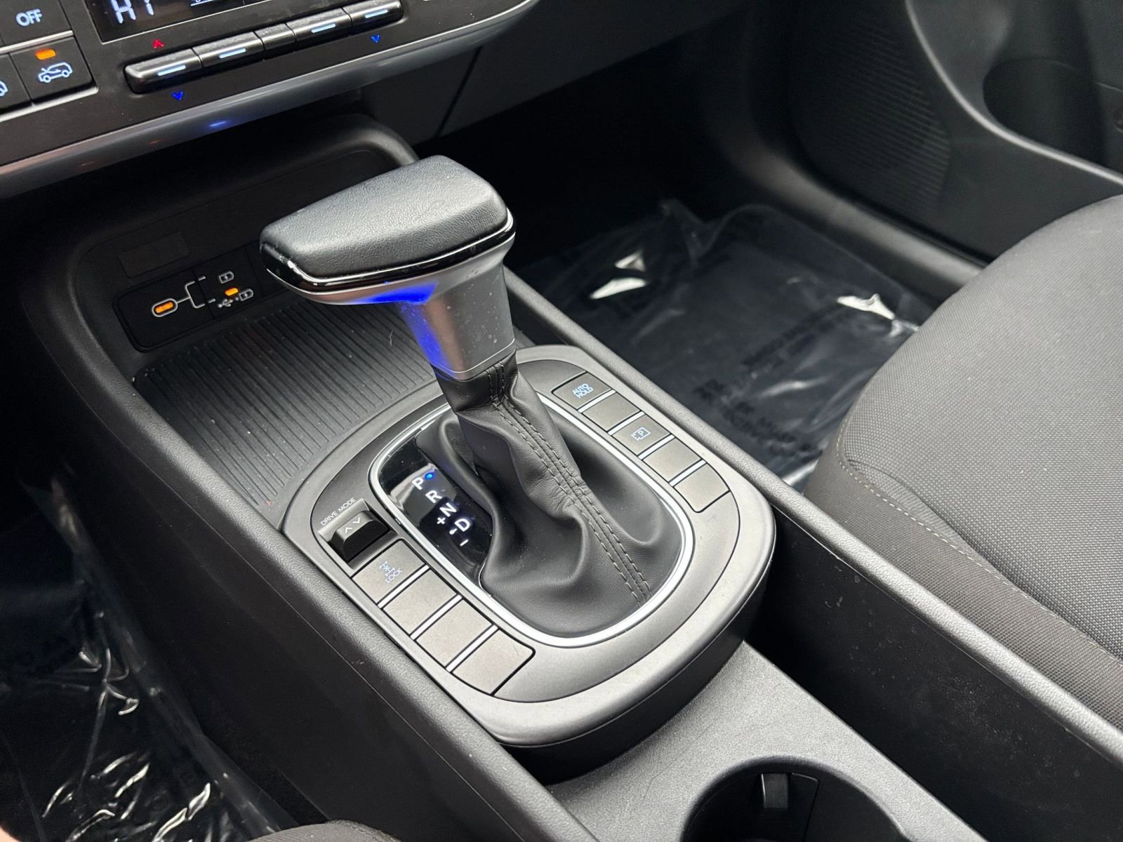 Used 2025 Hyundai Kona SEL image 43