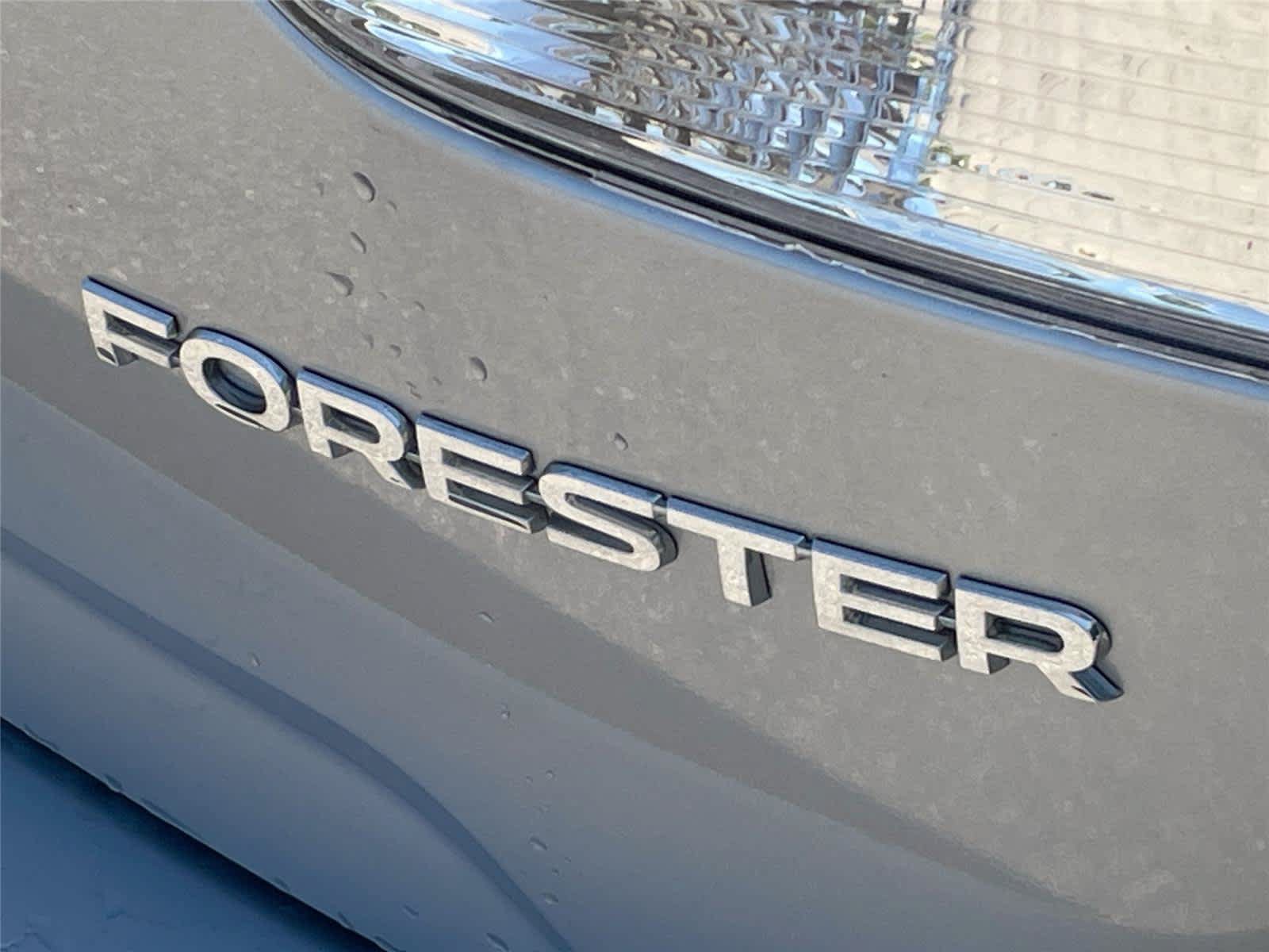 Used 2023 Subaru Forester Limited AWD/4WD image 7