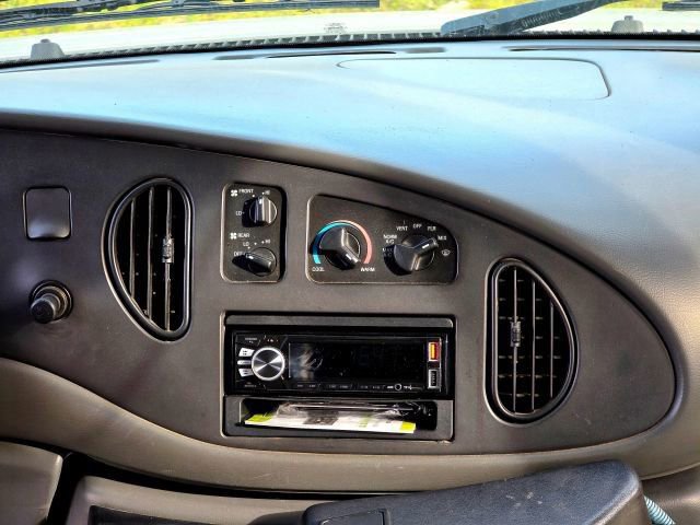 Used 2007 Ford E-350 and Econoline 350 Super Duty image 16