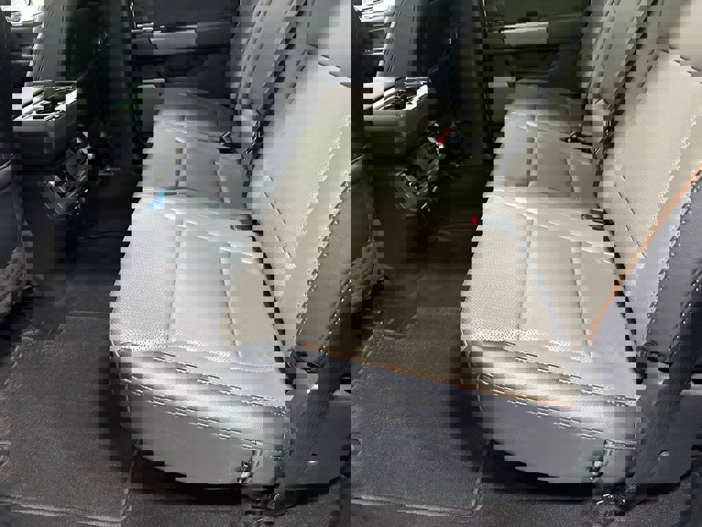 Used 2025 Ford F150 Lariat w/ Equipment Group 501A Mid image 44