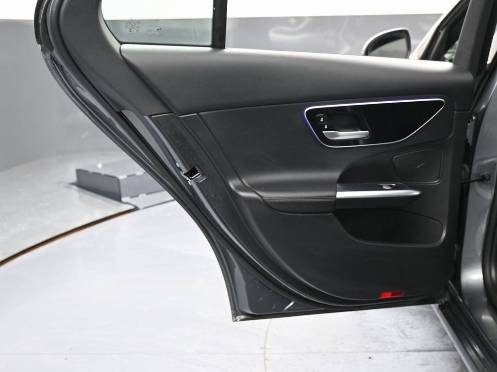 Used 2024 Mercedes-Benz C 300 4MATIC Sedan image 40