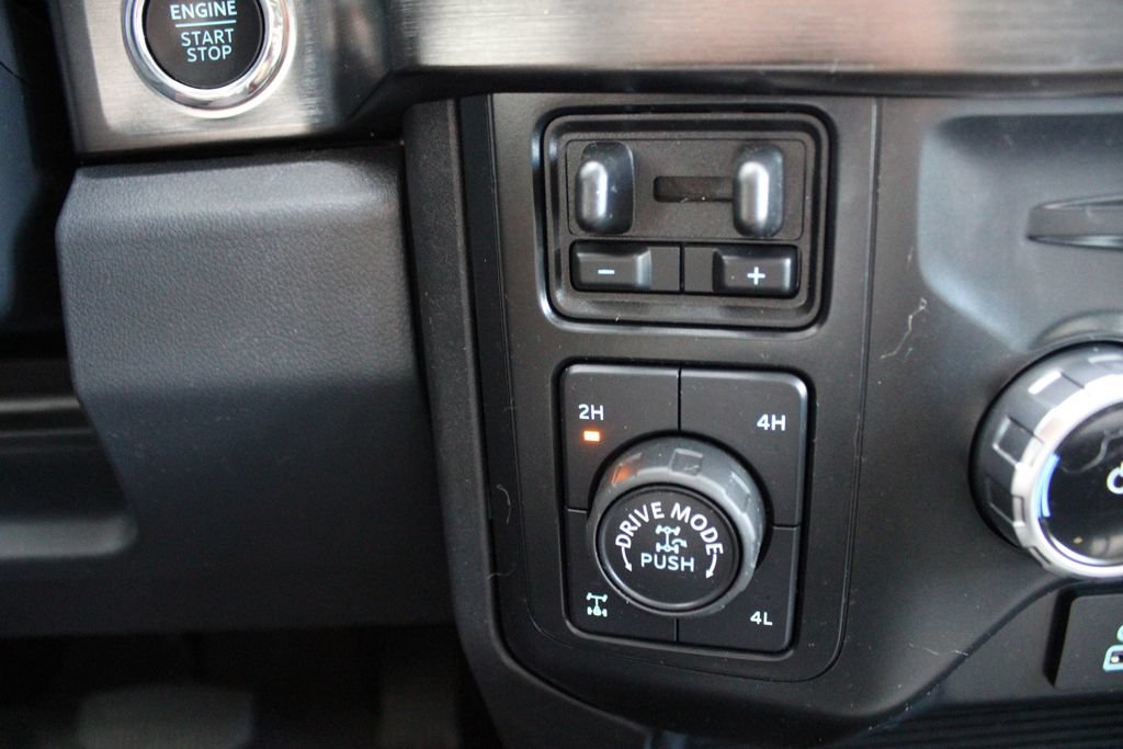 Used 2023 Ford F350 Lariat w/ Tremor Off-Road Package AWD/4WD image 43