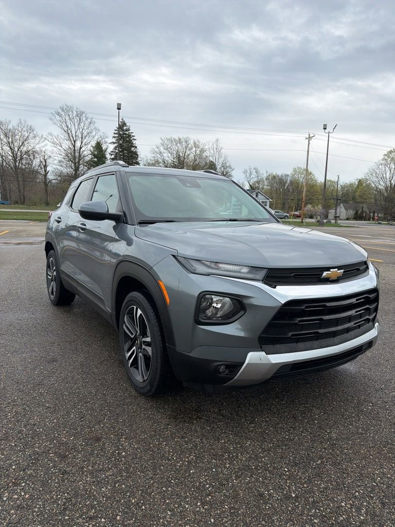 Used 2021 Chevrolet TrailBlazer LT w/ Convenience Package image 3