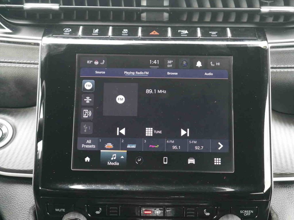 Certified 2024 Jeep Grand Cherokee L Laredo image 6