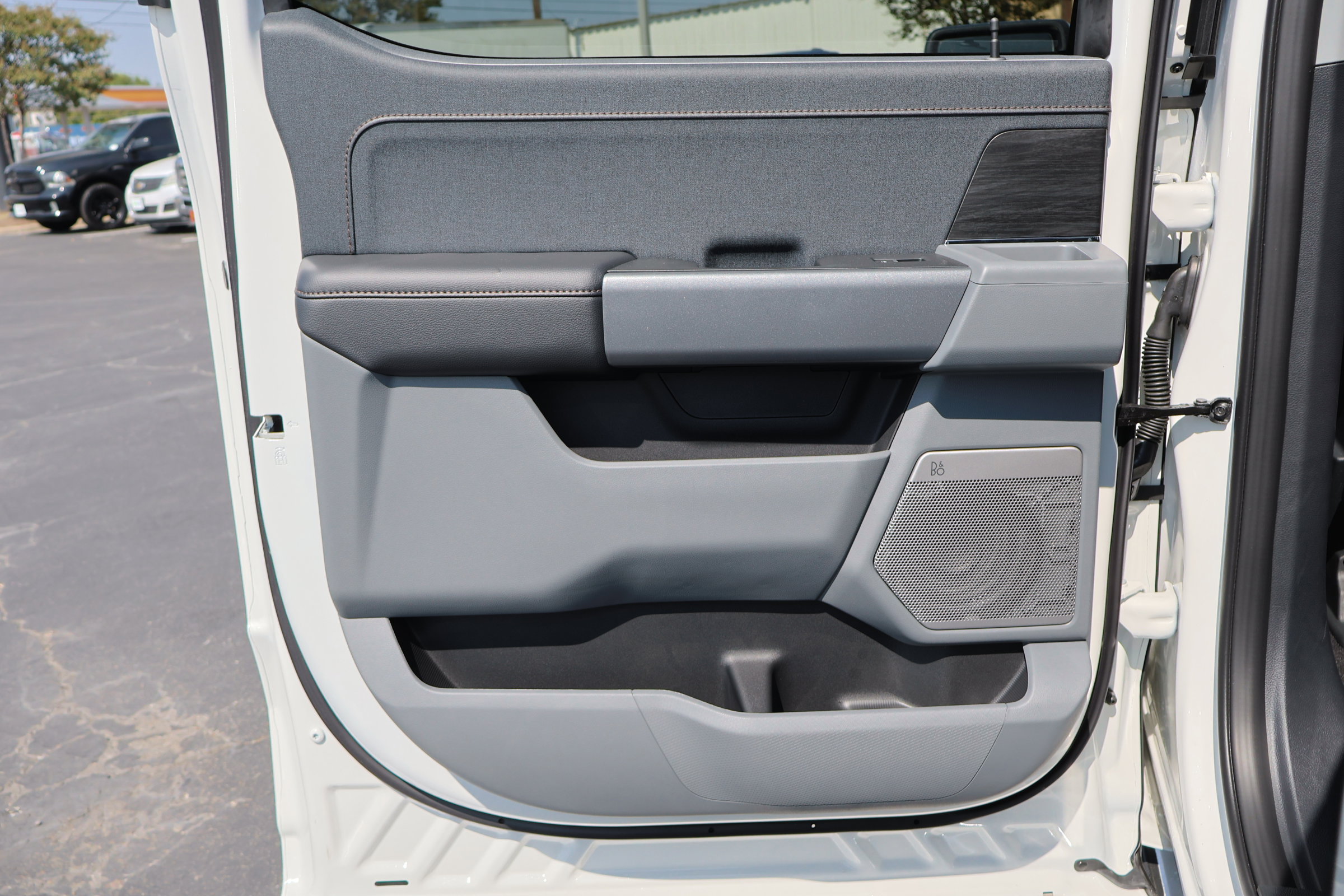 Certified 2025 Ford F150 Lariat w/ Equipment Group 501A Mid image 23