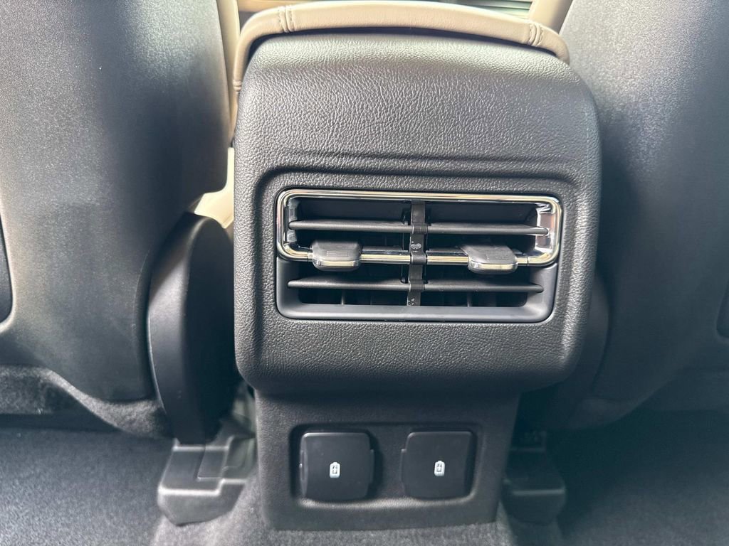 New 2025 Lincoln Corsair FWD w/ Equipment Group 101A image 16