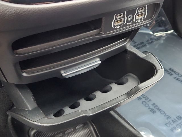 Used 2025 Chrysler Pacifica Select FWD image 48