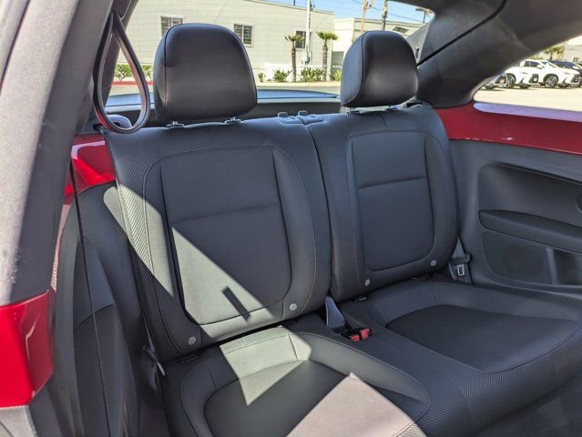 Used 2018 Volkswagen Beetle 2.0T SE image 30