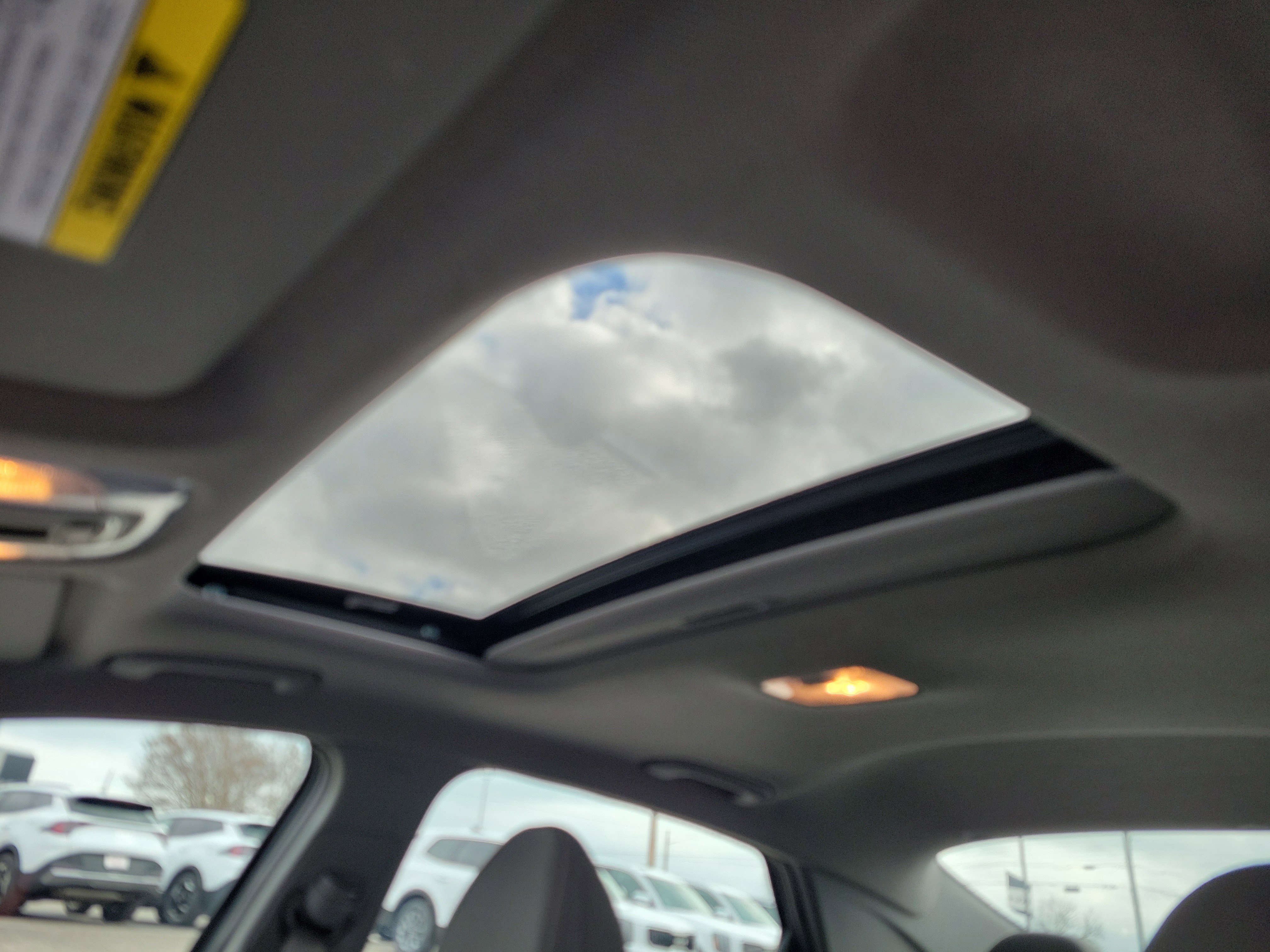 Used 2025 Hyundai Elantra SEL image 7