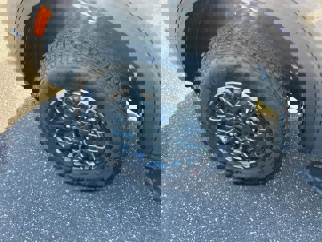 New 2025 Ford Ranger XLT w/ FX4 Off-Road Package image 24