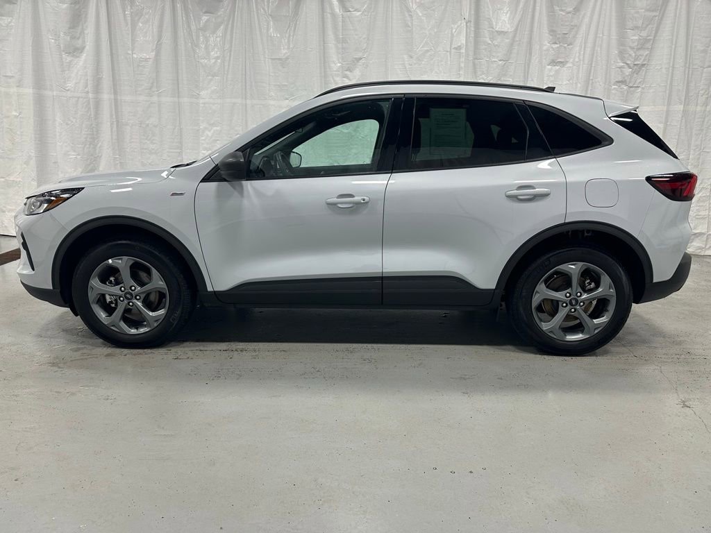 Used 2025 Ford Escape ST-Line AWD/4WD image 4