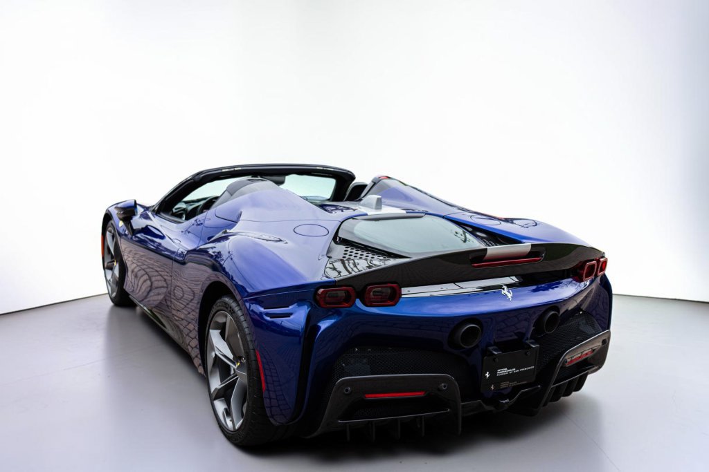 Used 2024 Ferrari SF90 Spider AWD/4WD image 25