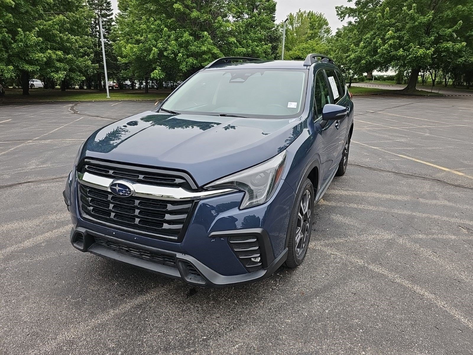 Used 2023 Subaru Ascent Limited AWD/4WD image 2