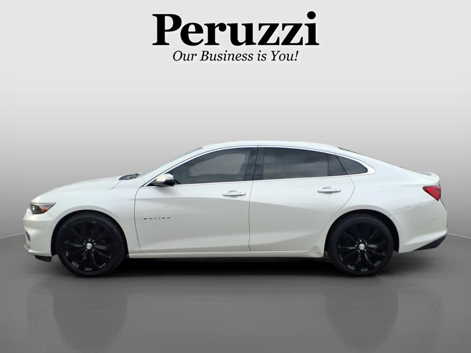 Used 2018 Chevrolet Malibu Premier w/ Premier Sun and Wheel Package FWD image 7