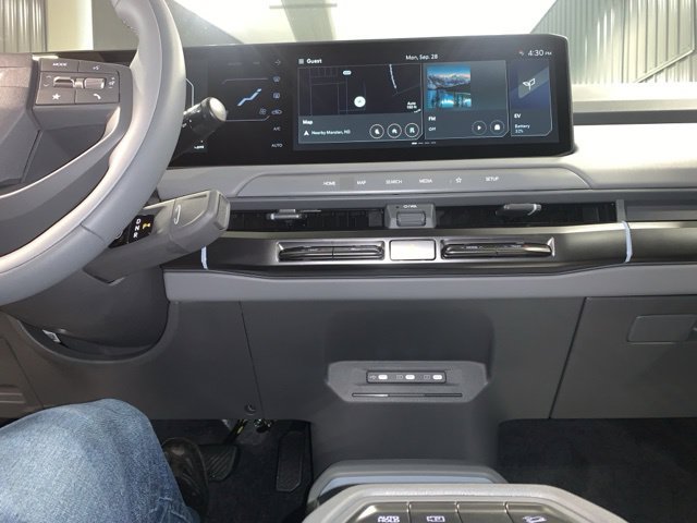 New 2027 Kia EV3 Wind FWD image 3