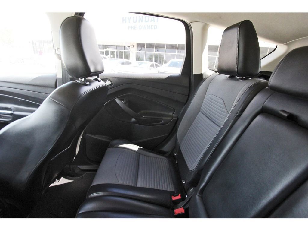 Used 2018 Ford Escape SE w/ SE Sport Appearance Package FWD image 12