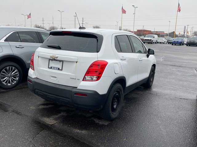 Used 2016 Chevrolet Trax LS image 2