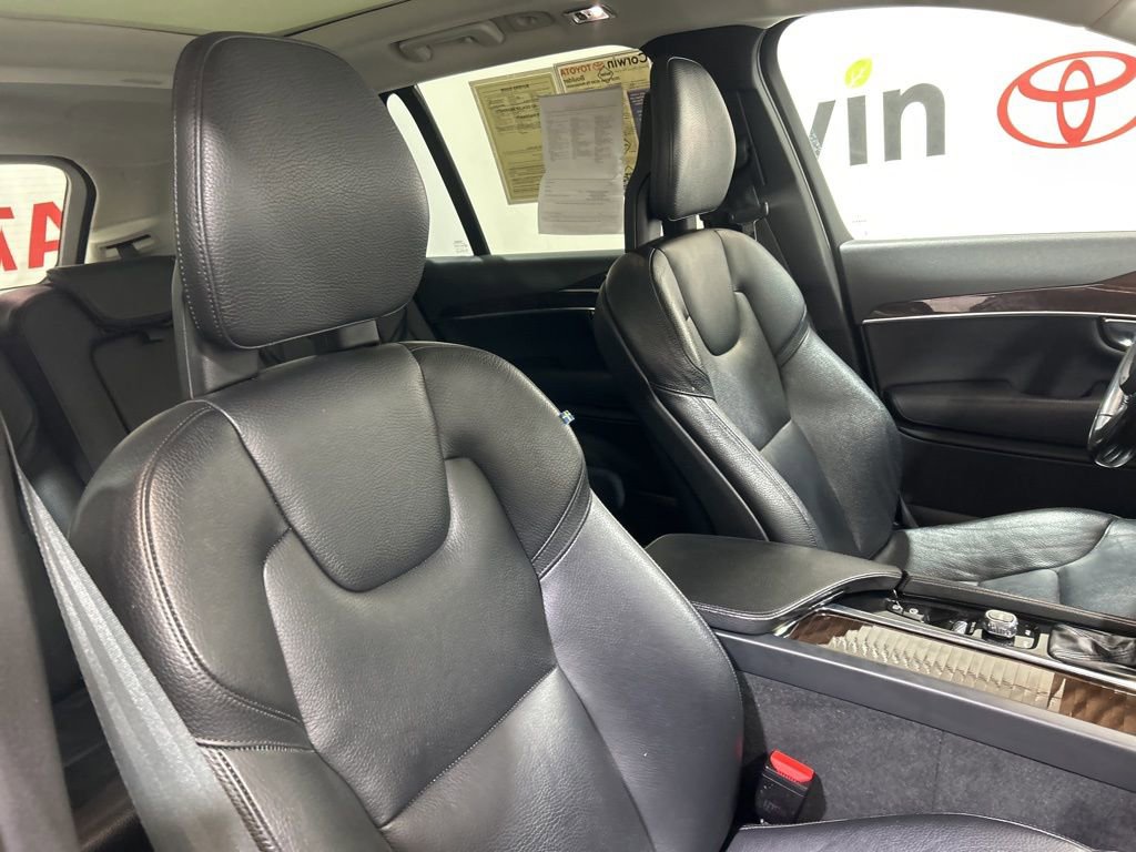 Used 2016 Volvo XC90 T6 Momentum image 12
