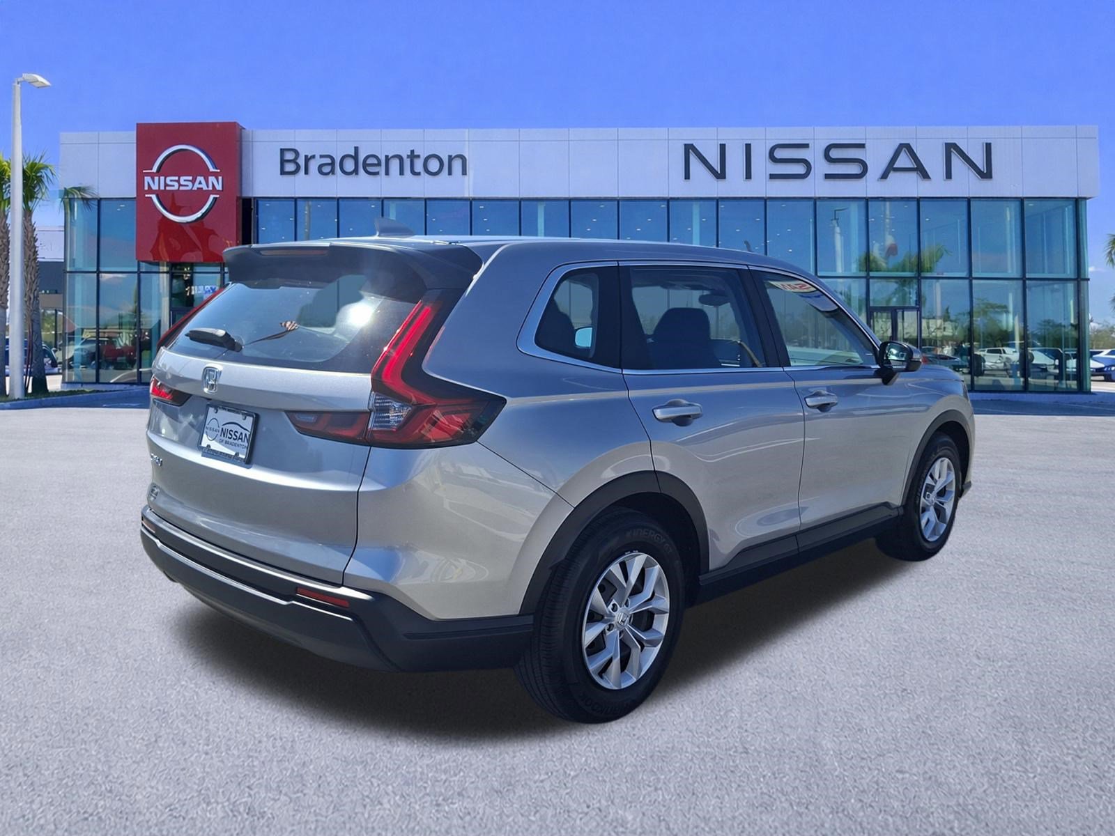 Used 2024 Honda CR-V LX image 5