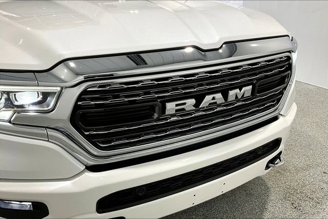 Used 2022 RAM 1500 Limited w/ Body-Colour Bumper Group image 34