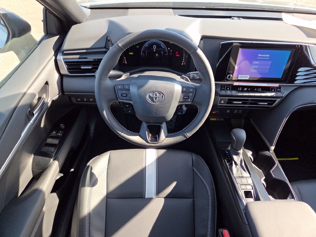 New 2026 Toyota Camry SE w/ Convenience Package AWD/4WD image 4