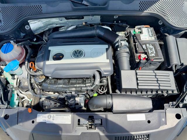 Used 2012 Volkswagen Beetle 2.0T FWD image 23