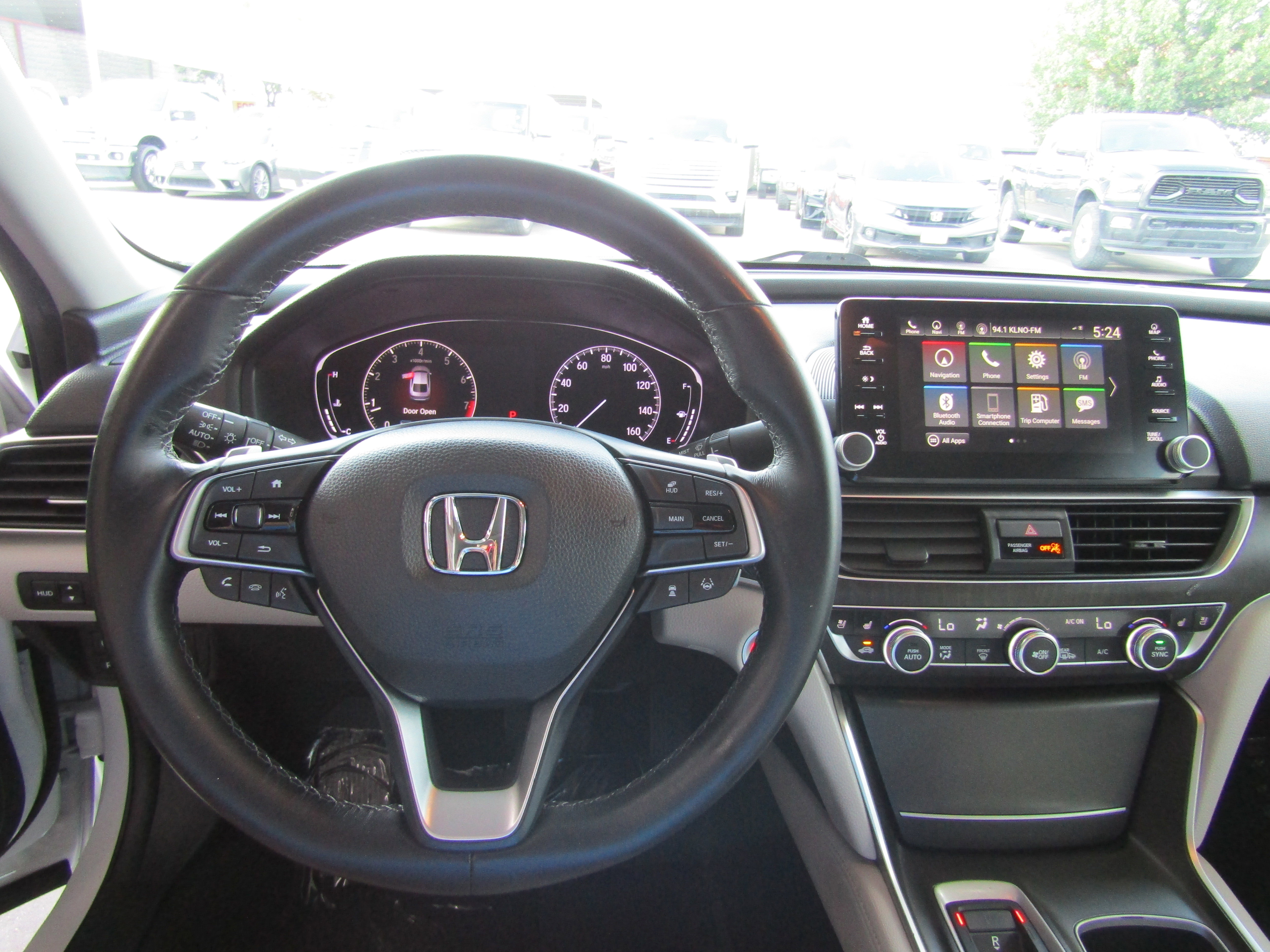 Used 2019 Honda Accord Touring image 16