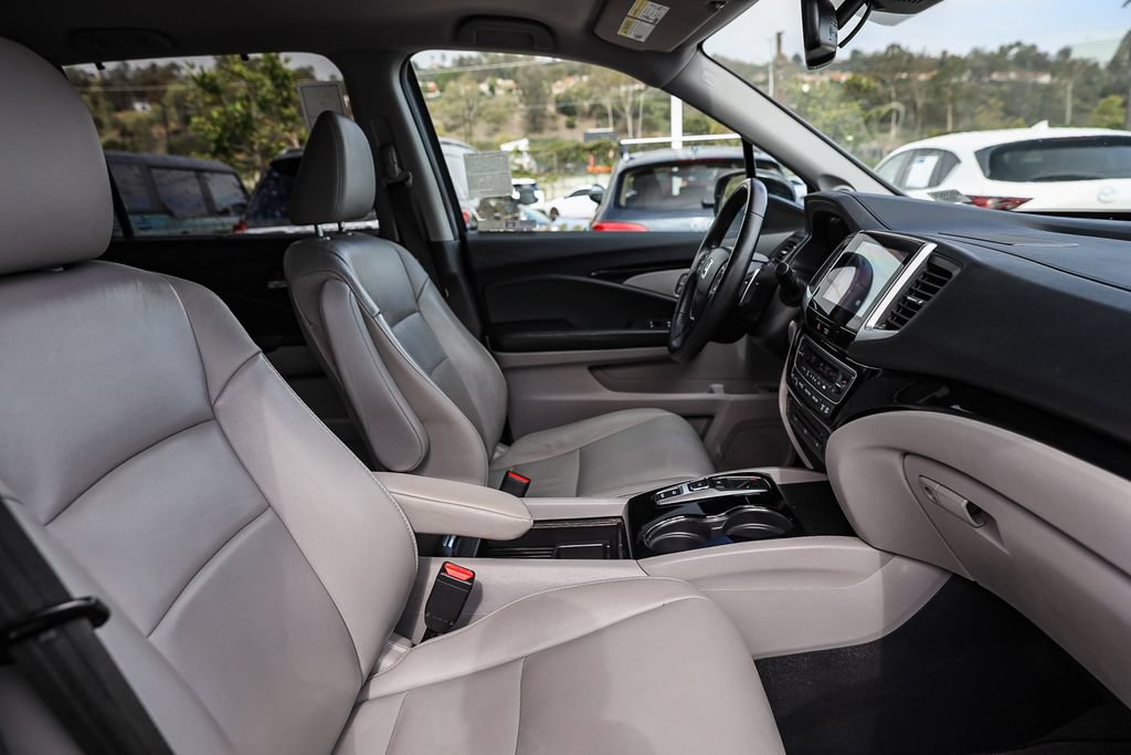 Used 2018 Honda Pilot Touring image 17