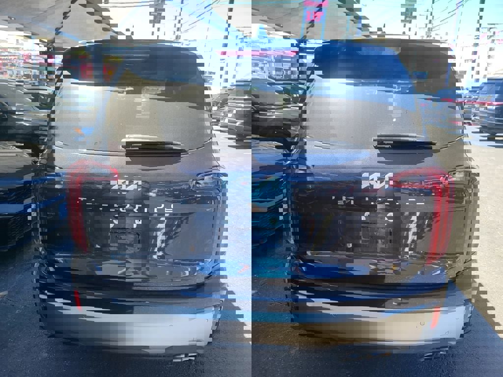 Used 2025 Kia Telluride S image 5