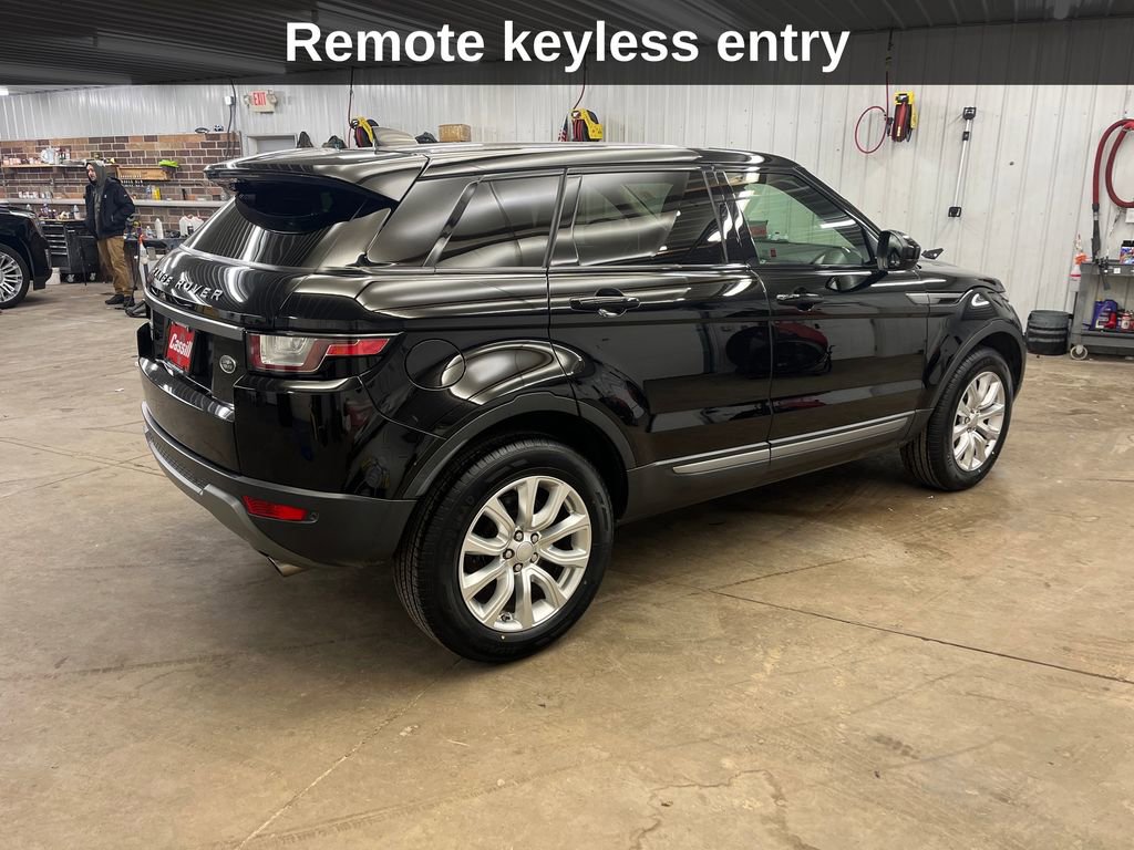Used 2019 Land Rover Range Rover Evoque SE image 6