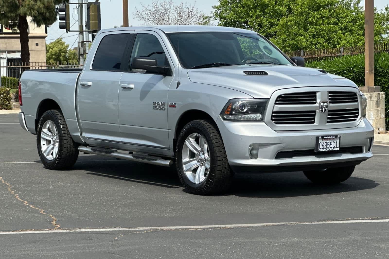 Used 2014 RAM 1500 Sport w/ Convenience Group image 9
